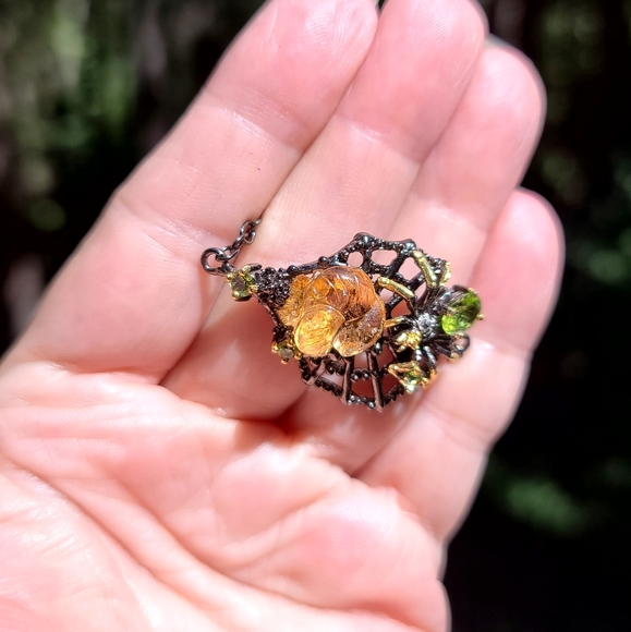 Hand carved Citrine & Peridot 8" Sterling & Rhodium bracelet - Picture 9 of 17